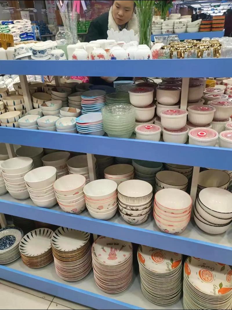 2元店的宝藏魔力 为什么“全场2元”能让你欲罢不能？